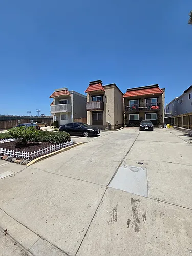 4550 Glacier Ave #3 Photo 1