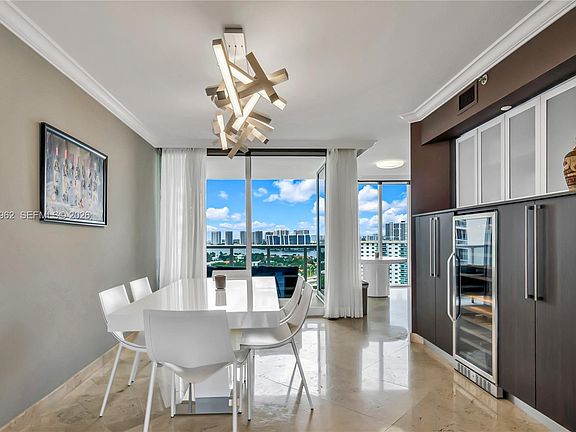 4th image of 19333 Collins Ave APT 1903