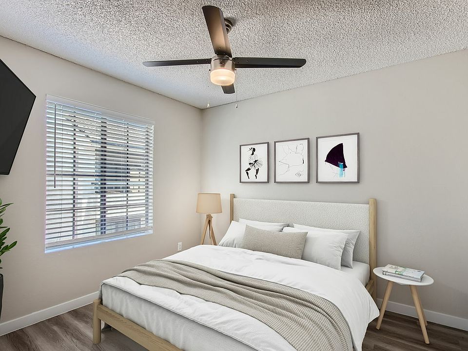 12021 N 43rd Ave 209 - Web Quality - 017 - 10 Primary Bedroom - Virtuance Info