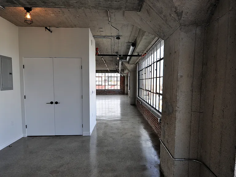 The Walnut Building — Photo 18