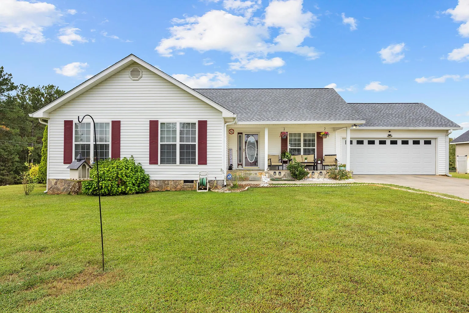 23 Brandon Ln photo 1