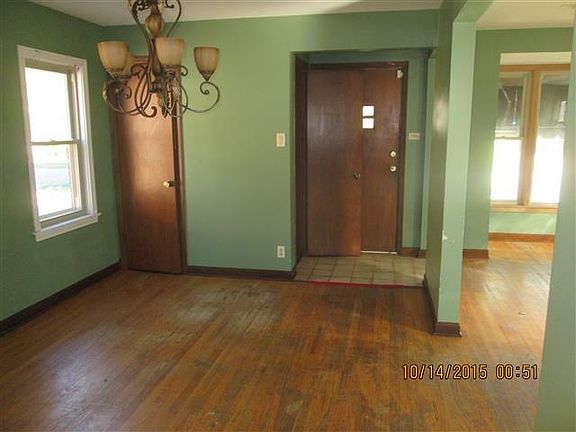 3rd image of 9036 S Albany Ave