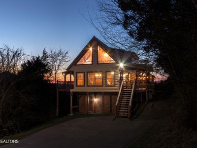 1482 Honey Oaks Way, Sevierville, TN, 37876