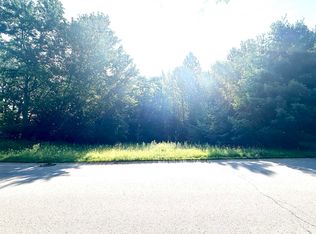 1561 Grandview Dr, Marquette, MI 49855