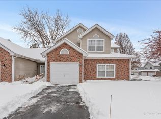 1431 Essex St, Algonquin, IL 60102