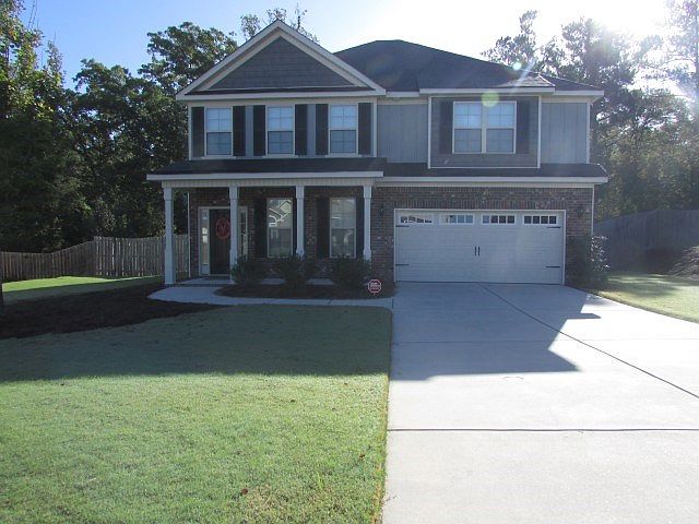 1st image of 1624 Cedar Hill Dr