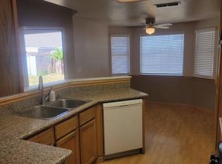8243 Westport Cir, Sacramento, CA 95828