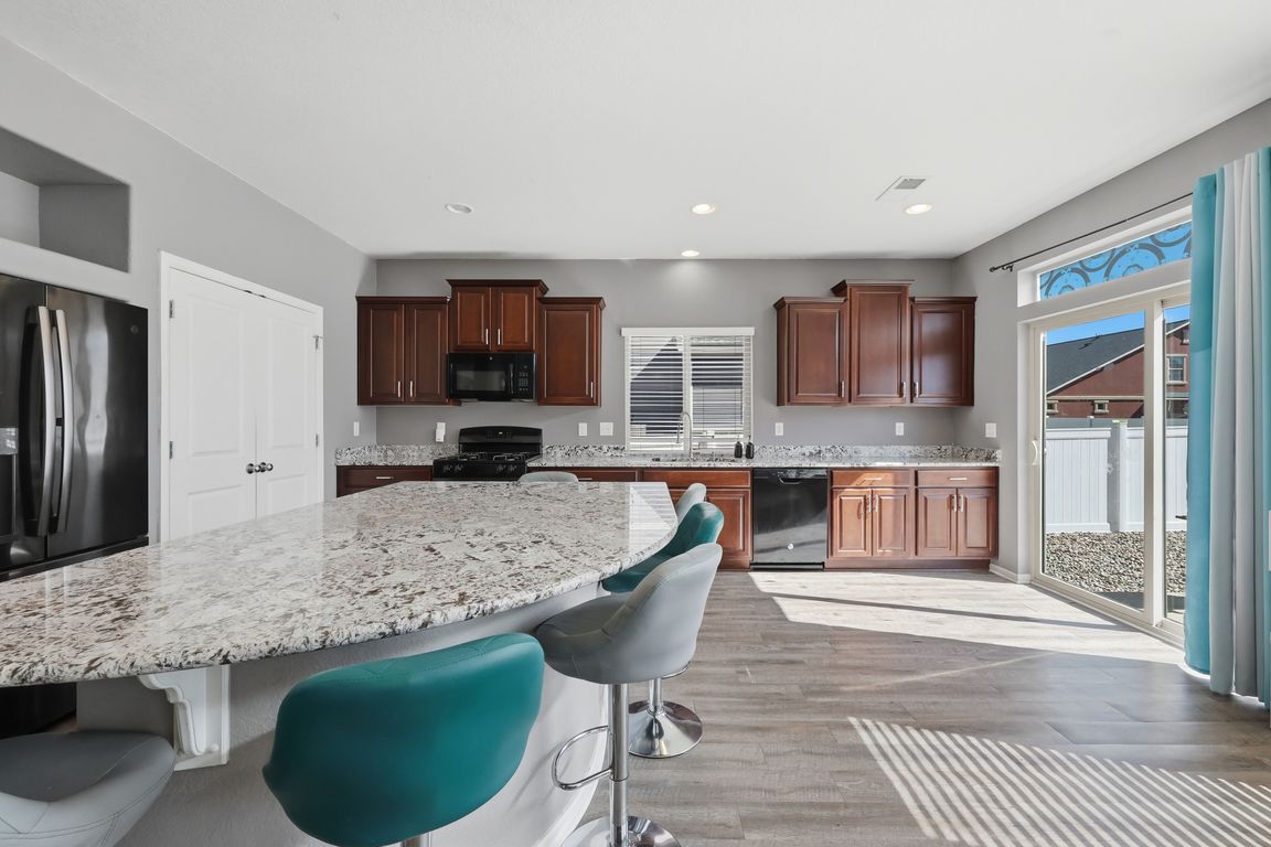 next background image