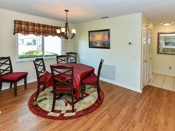 4th image of 2309 SE Leithgow St