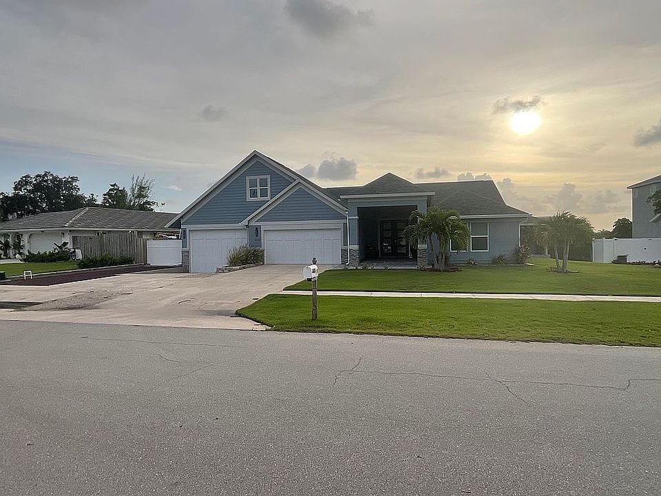 1st image of 1832 Dogwood Dr