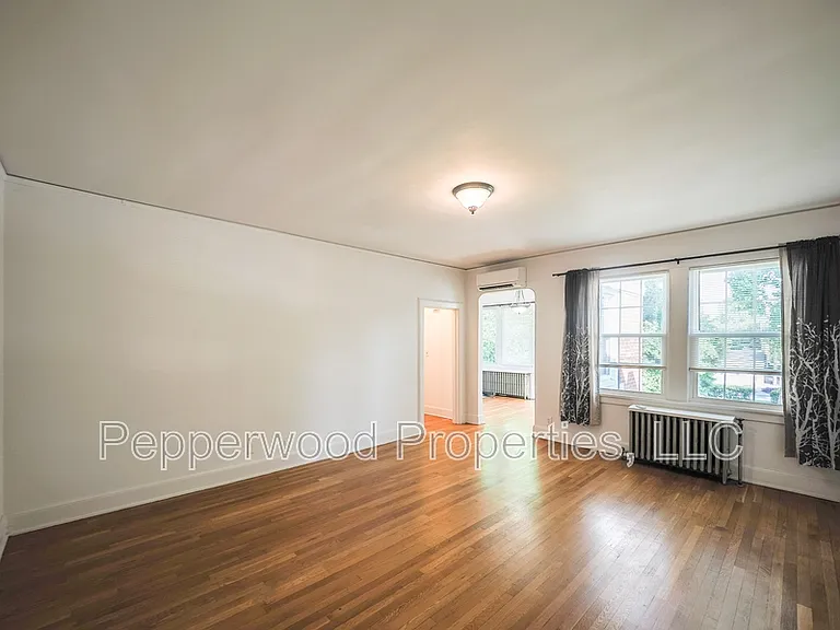519 E Main St #3 — Photo 5