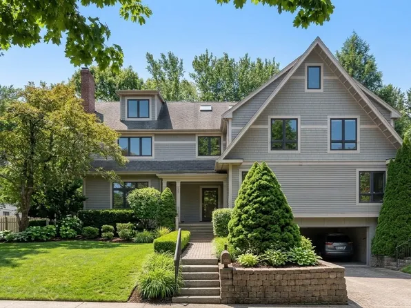 103 Levbert Rd, Newton, MA 02459