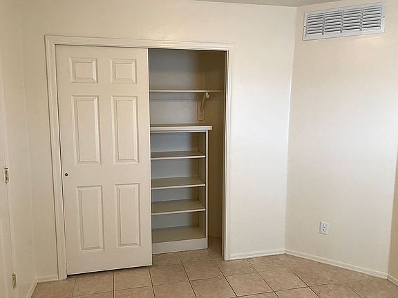 5th image of 1332 S Bowline Ct