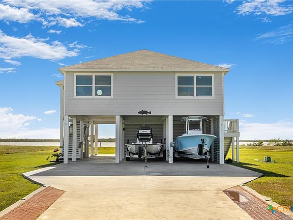 4th image of 299 Bay Dr