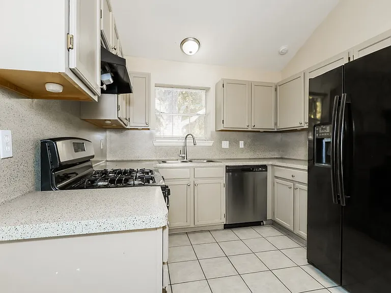 31164 N Head Dr — Photo 8