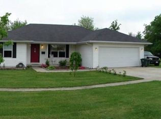 224 E 2nd St, Marshfield, MO 65706