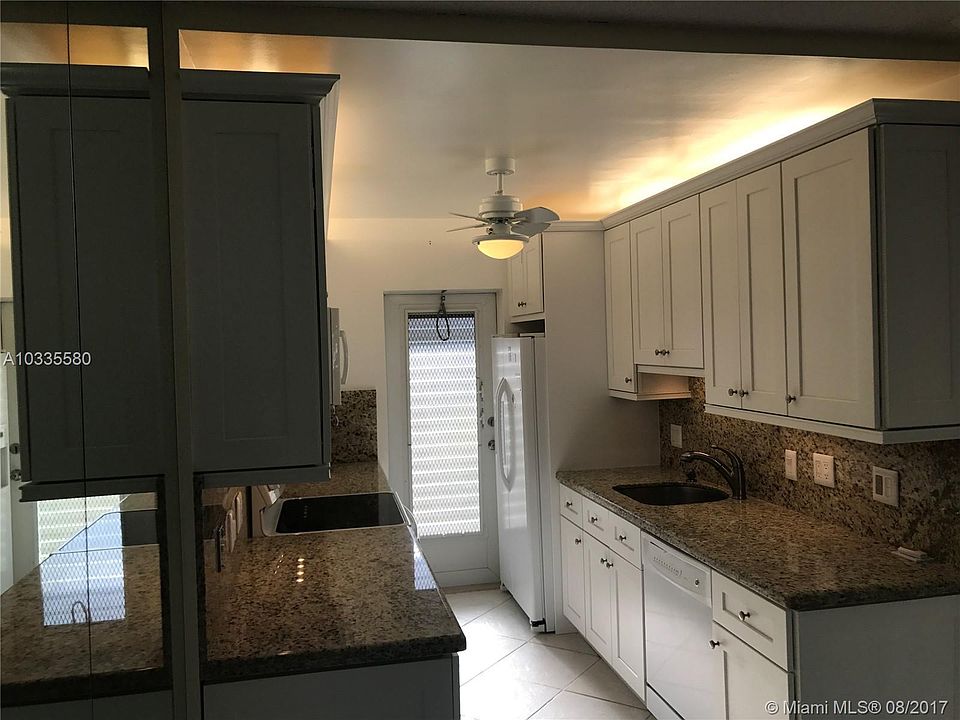 1st image of 3411 Spanish Trl APT 121