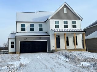 382 Cherry Hills Rd, Commercial Point, OH 43116