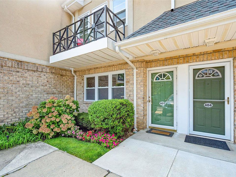1st image of 403 Cambridge Court #403