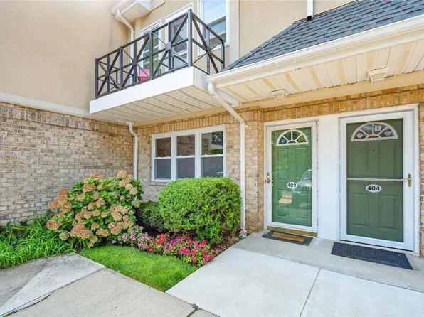 403 Cambridge Court #403, Glen Cove, NY 11542