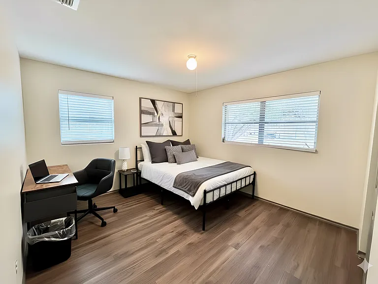 Azalea Dr — Photo 1