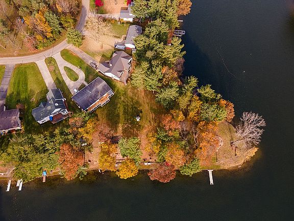 3rd image of 11429 Oakwood Dr