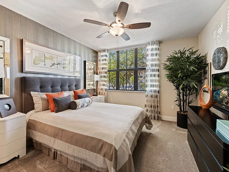 Residences at Lakehouse — Photo 9