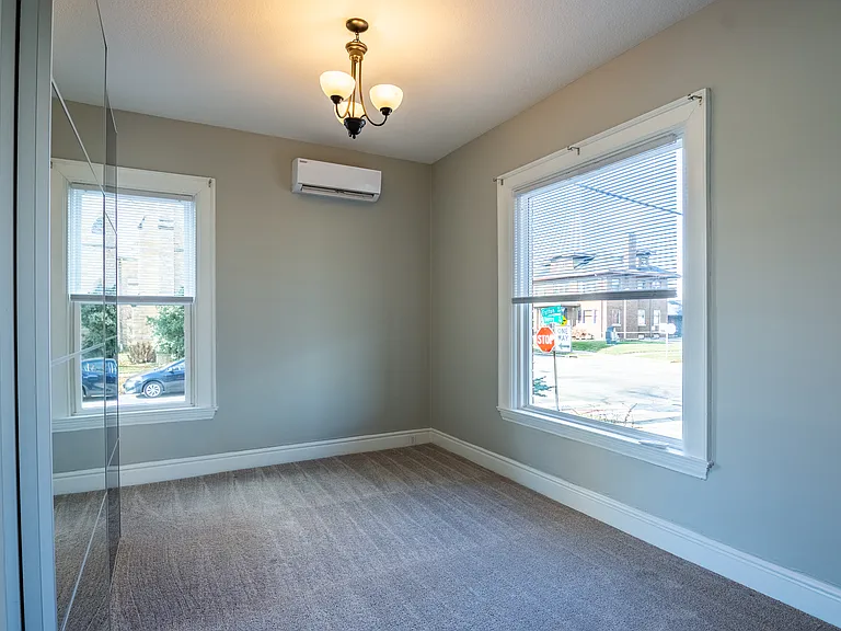 535 W Berry St #2 — Photo 20