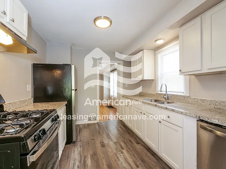 712080_009_kitchen_13935237.jpg