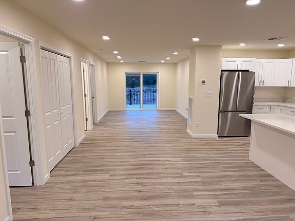 2nd image of 285 Hilltop Rd