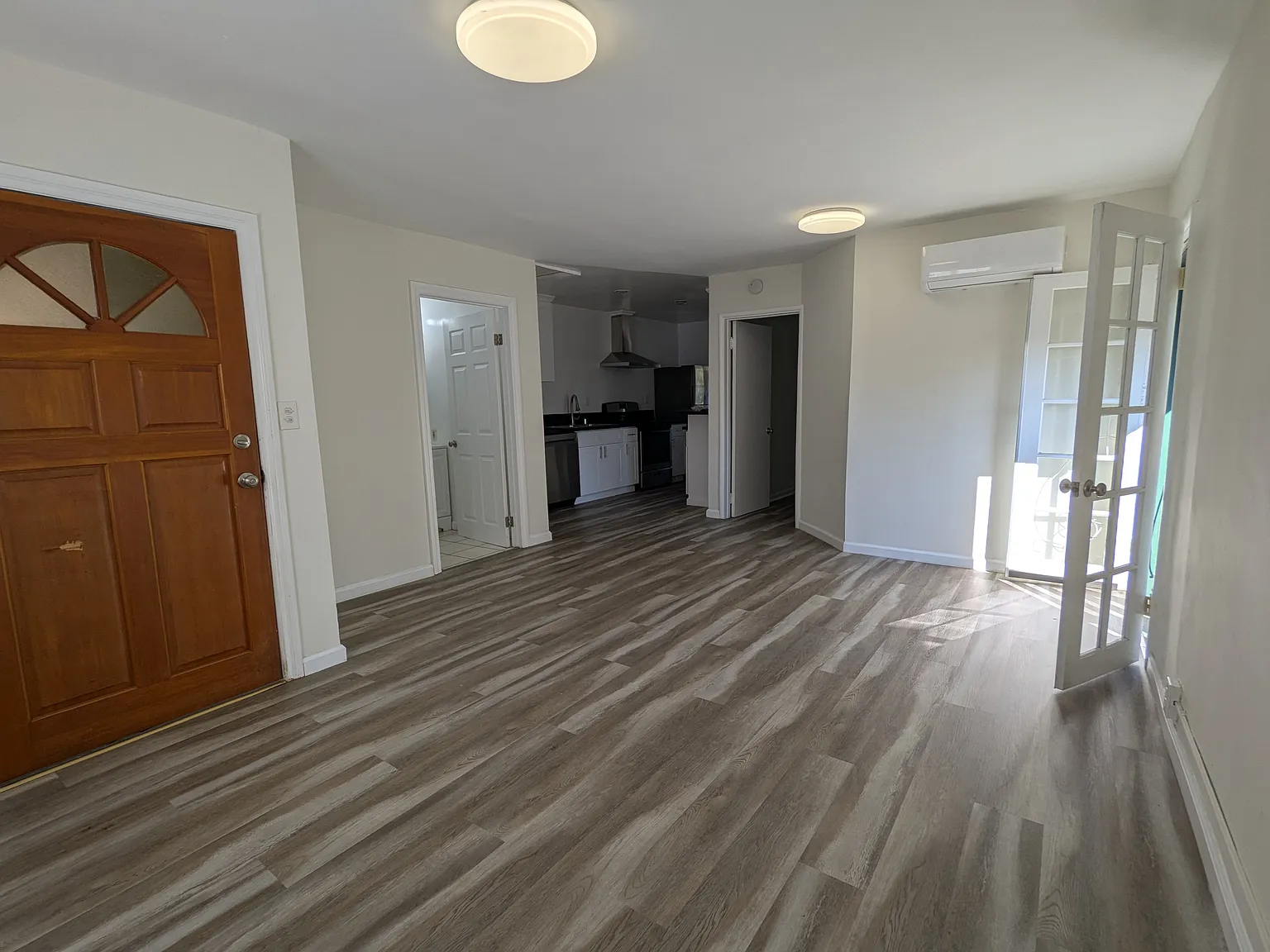 1 bed, 550 sqft, $2,395 — Photo 3