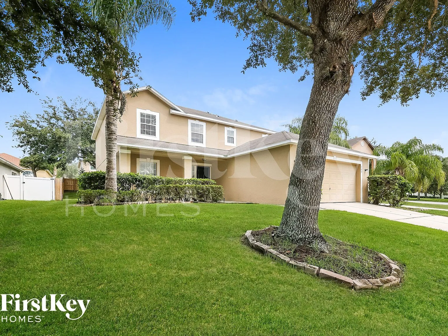 3 bed, 2.5 bath, 2320 sqft, $2,780 — Photo 2