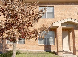 300 Veterans Dr APT B, Kyle, TX 78640