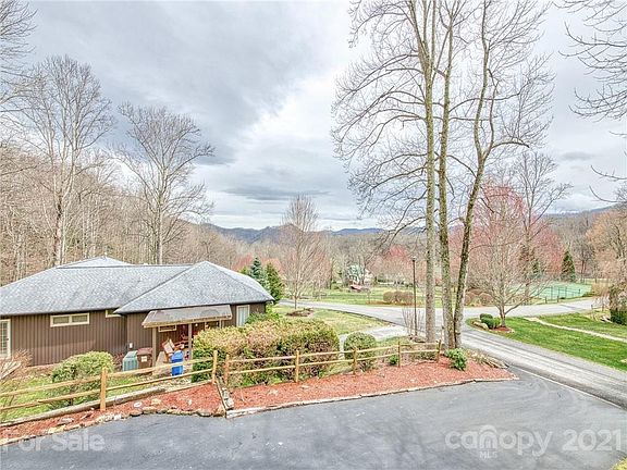 3rd image of 486 Brannon Forest Dr