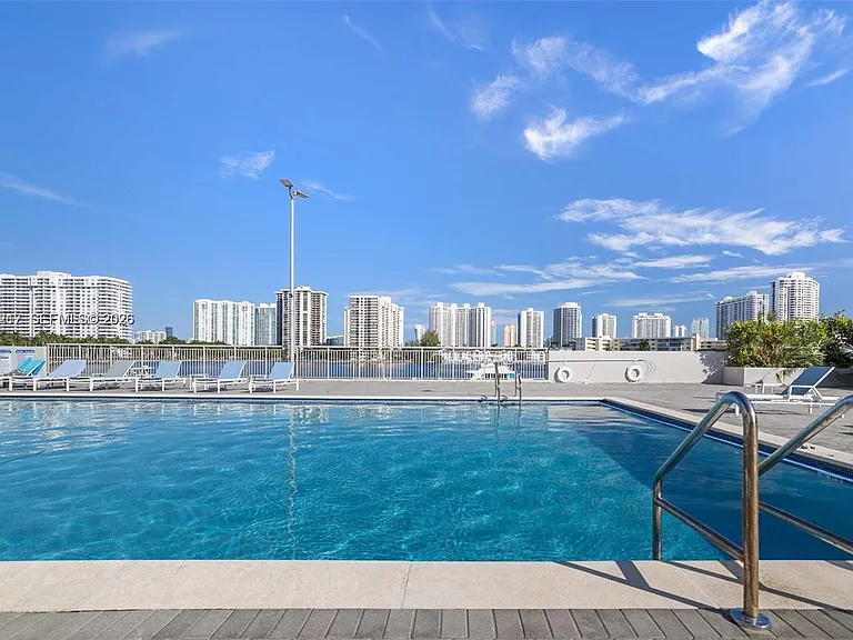 18071 Biscayne Blvd #1401 — Photo 41