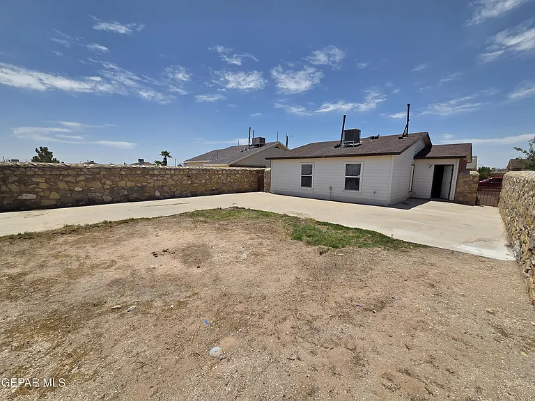 2304 Tierra Serena Rd — Photo 4