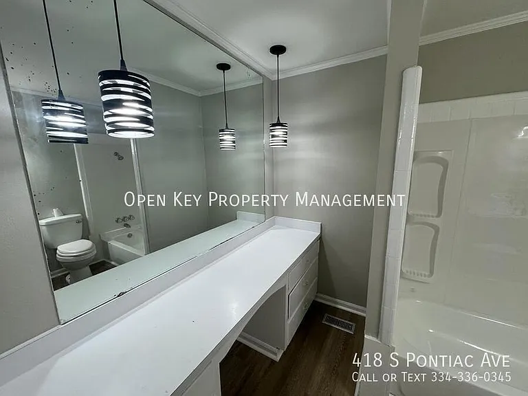 418 S Pontiac Ave — Photo 20