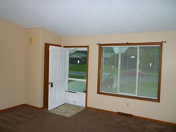 2nd image of 3698 Dublin St NW