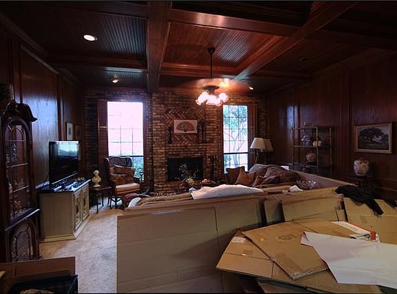 4th image of 1800 Green Tree Ln