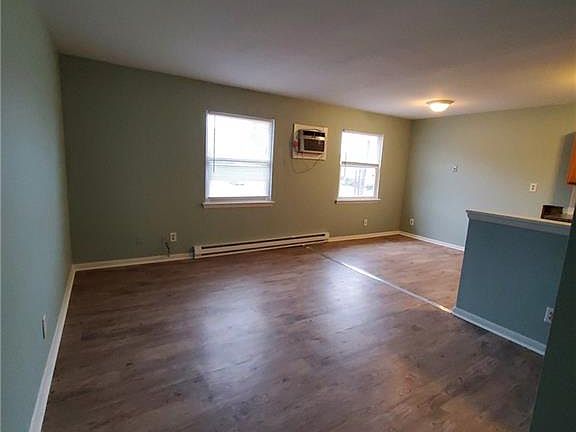 4th image of 2211 Lafayette Blvd APT C