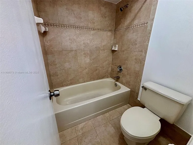 11820 SW 80th St #312 — Photo 17