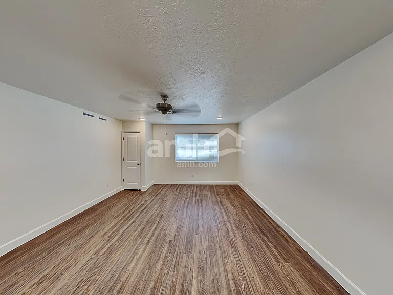 194 N Dry Creek Rd — Photo 11