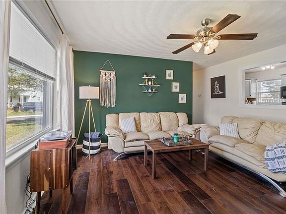 5th image of 200 Sequoia Rd