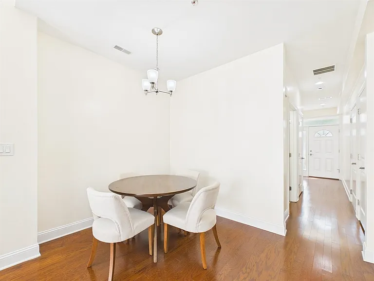 70 Endicott St #106 — Photo 7