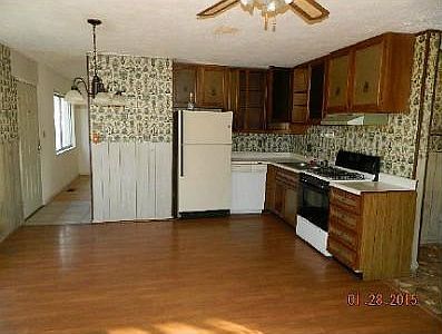 5th image of 3401 Luewan Dr