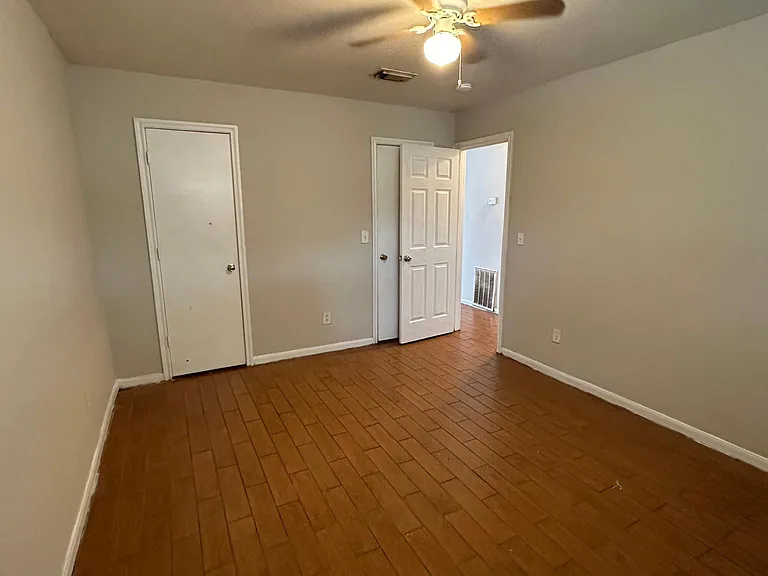 6802 Sayers St #10 — Photo 4