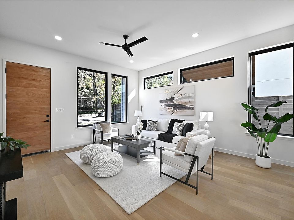 1st image of 2717 Lyons Rd #1