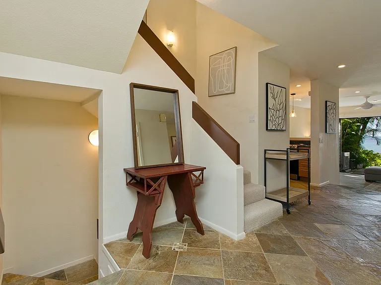 117 Maunalua Ave #C — Photo 2
