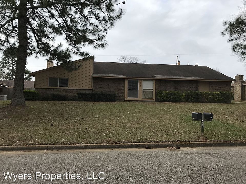 1st image of 2109A Oak Hollow St