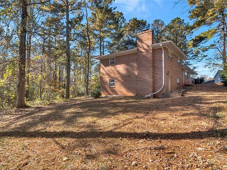 577 Kurtz Rd — Photo 24